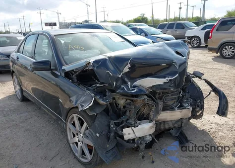 2012 Mercedes-Benz C 250 Luxury/Sport из США, поврежденный, VIN WDDGF4HB6CR215883